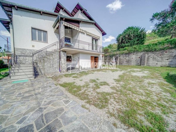 casa indipendente in vendita a Castelletto sopra Ticino
