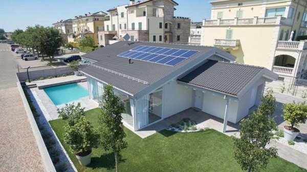 casa indipendente in vendita a Castelletto sopra Ticino