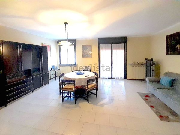 casa indipendente in vendita a Castelletto sopra Ticino