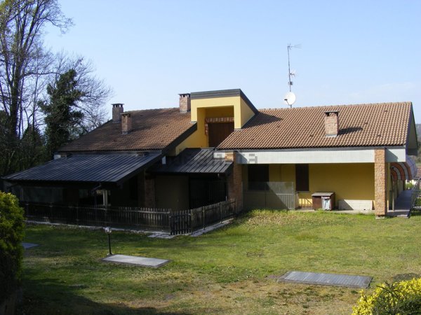 casa indipendente in vendita a Castelletto sopra Ticino
