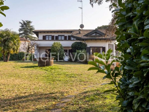 casa indipendente in vendita a Castelletto sopra Ticino