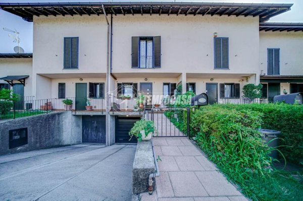 casa indipendente in vendita a Castelletto sopra Ticino