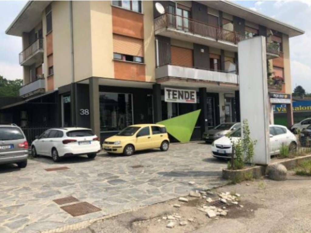 negozio in vendita a Castelletto sopra Ticino