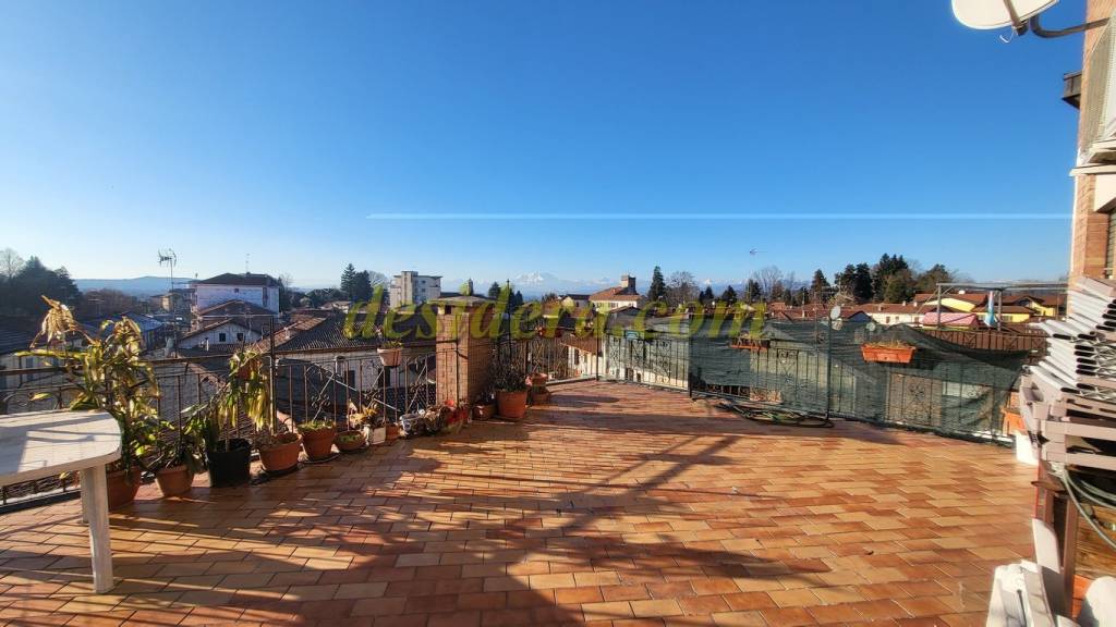 appartamento in vendita a Castelletto sopra Ticino