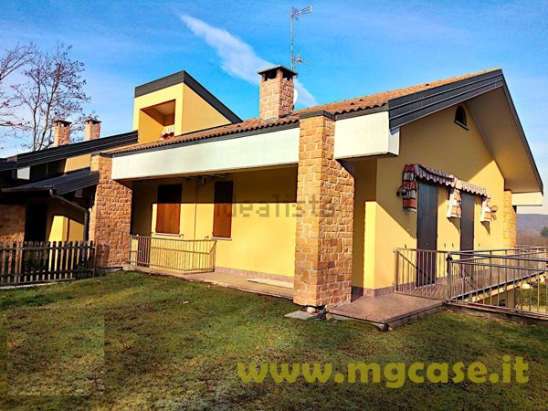casa indipendente in vendita a Castelletto sopra Ticino