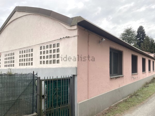 casa indipendente in vendita a Castelletto sopra Ticino