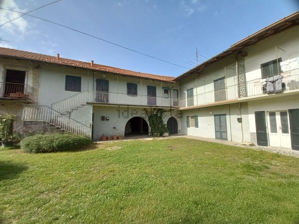 appartamento in vendita a Castelletto sopra Ticino