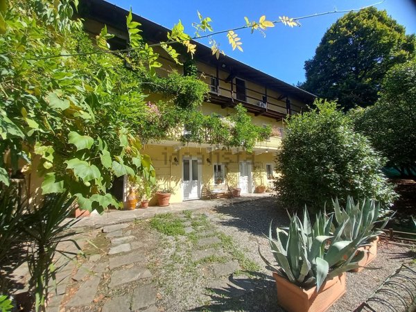 casa indipendente in vendita a Castelletto sopra Ticino
