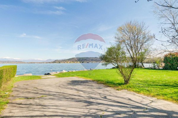 appartamento in vendita a Castelletto sopra Ticino