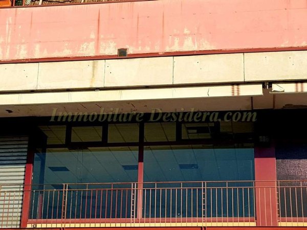 negozio in vendita a Castelletto sopra Ticino