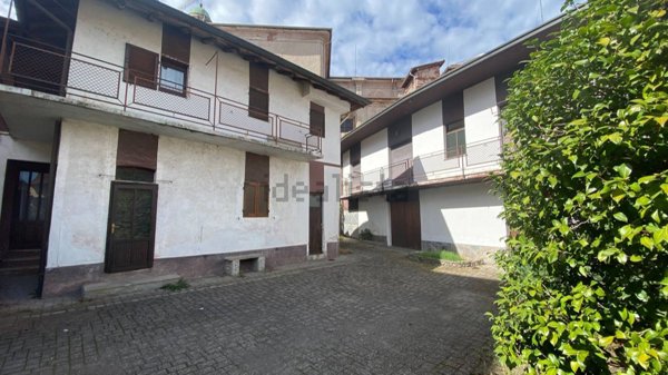 casa indipendente in vendita a Castelletto sopra Ticino