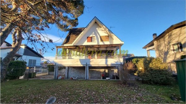 casa indipendente in vendita a Castelletto sopra Ticino
