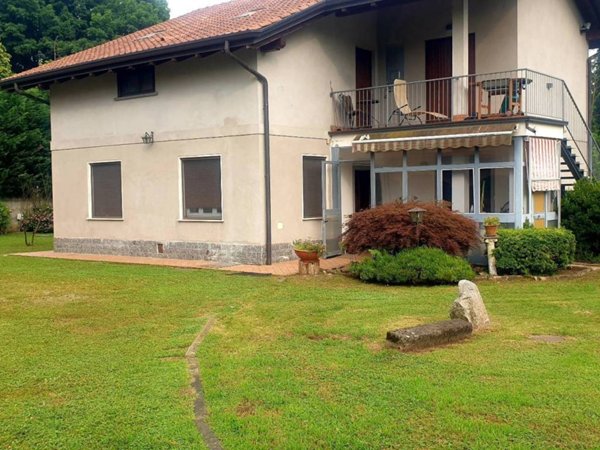 casa indipendente in vendita a Castelletto sopra Ticino