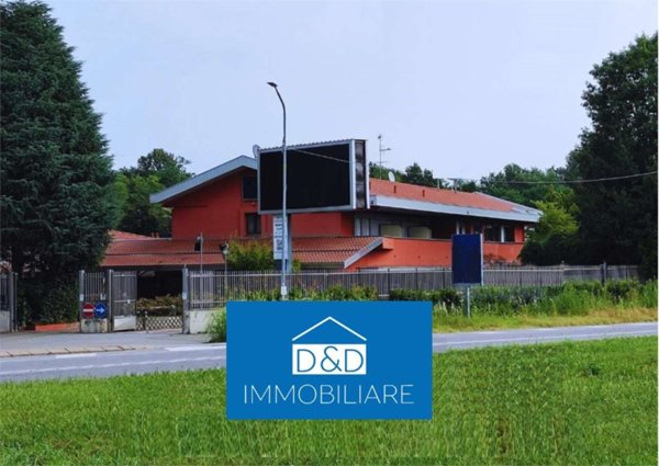 negozio in vendita a Castelletto sopra Ticino