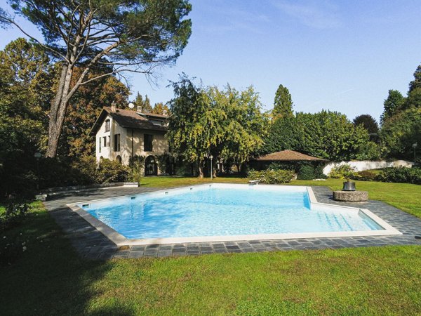 casa indipendente in vendita a Castelletto sopra Ticino