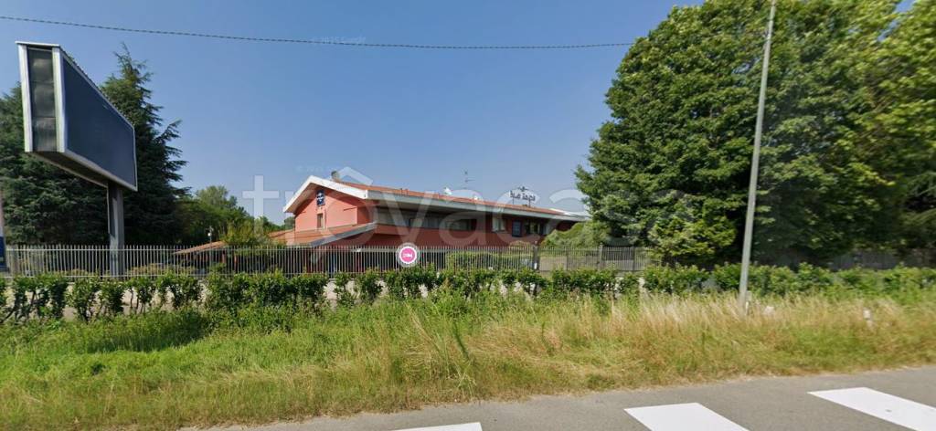 negozio in vendita a Castelletto sopra Ticino