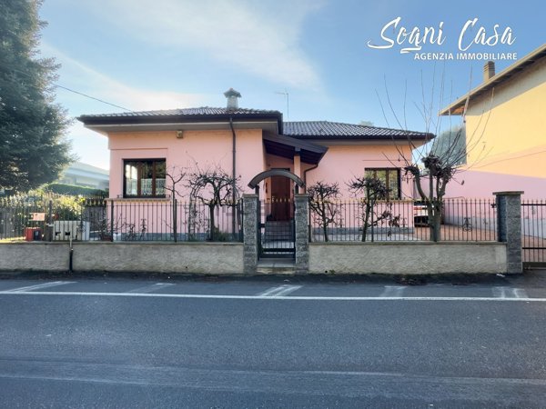 casa indipendente in vendita a Castelletto sopra Ticino