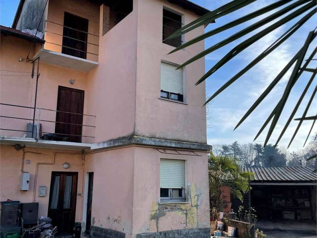 appartamento in vendita a Castelletto sopra Ticino