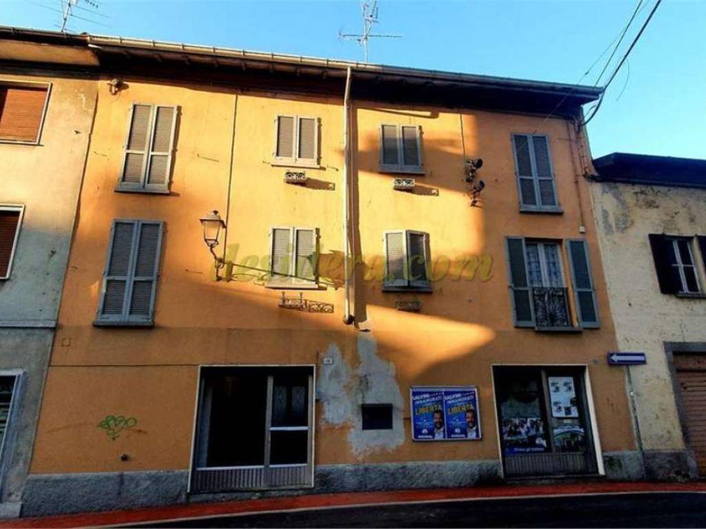 intera palazzina in vendita a Castelletto sopra Ticino