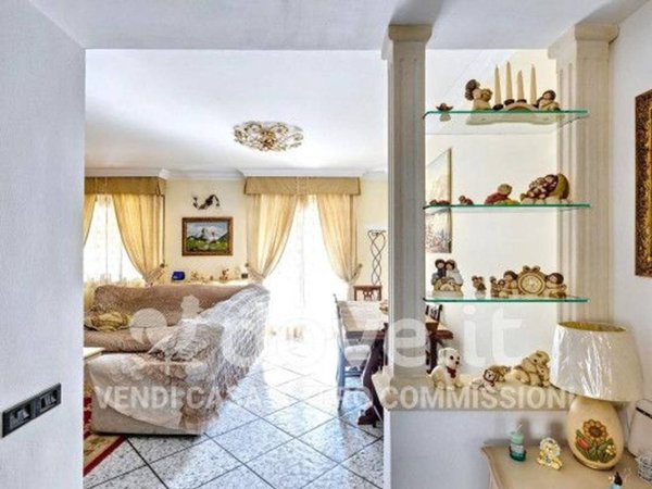 casa indipendente in vendita a Castelletto sopra Ticino