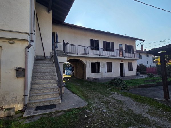 appartamento in vendita a Castelletto sopra Ticino