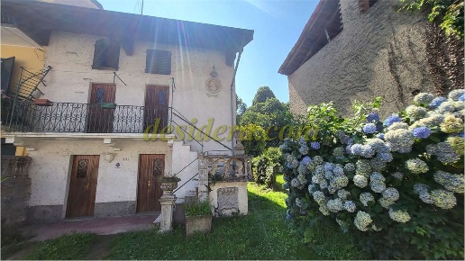 casa indipendente in vendita a Castelletto sopra Ticino