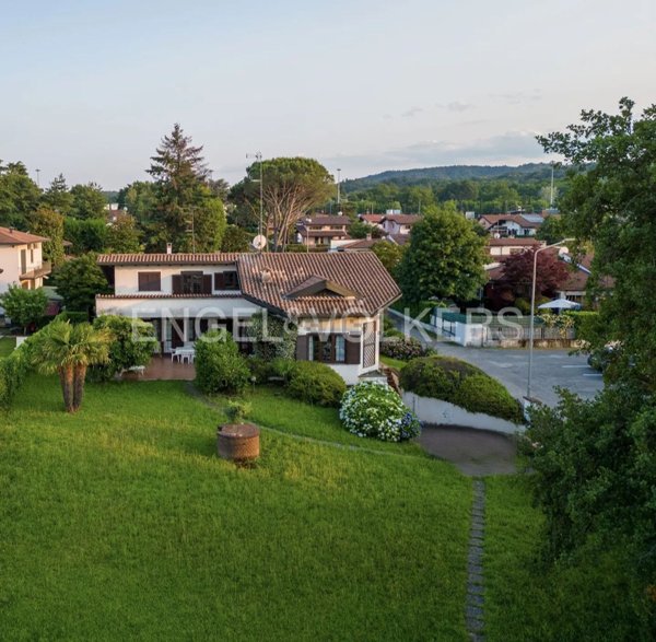 casa indipendente in vendita a Castelletto sopra Ticino