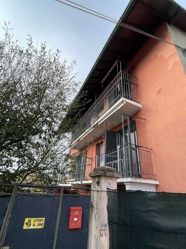 casale in vendita a Castelletto sopra Ticino