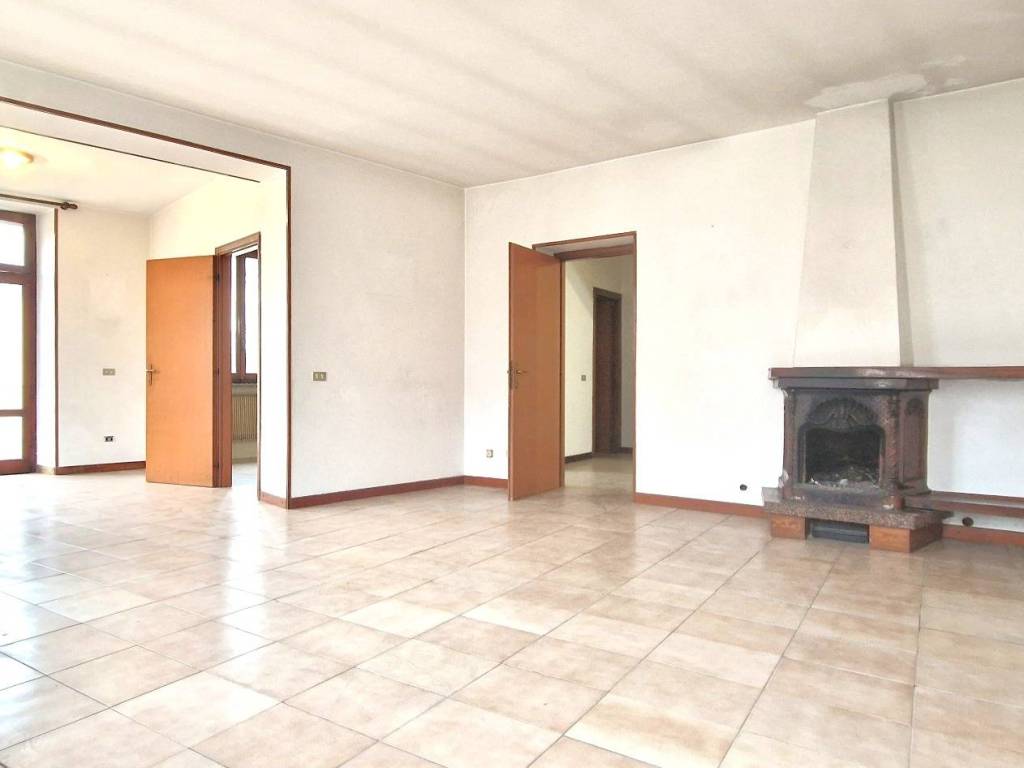 appartamento in vendita a Castelletto sopra Ticino