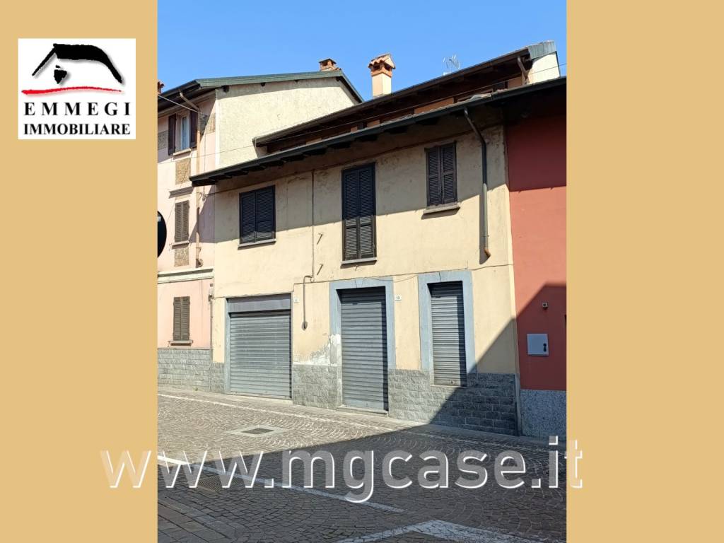 casa indipendente in vendita a Castelletto sopra Ticino