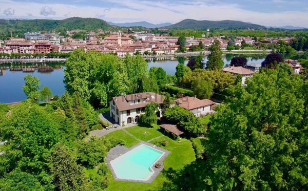 casa indipendente in vendita a Castelletto sopra Ticino