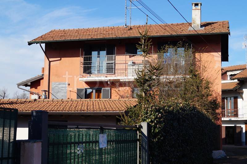 casa indipendente in vendita a Castelletto sopra Ticino
