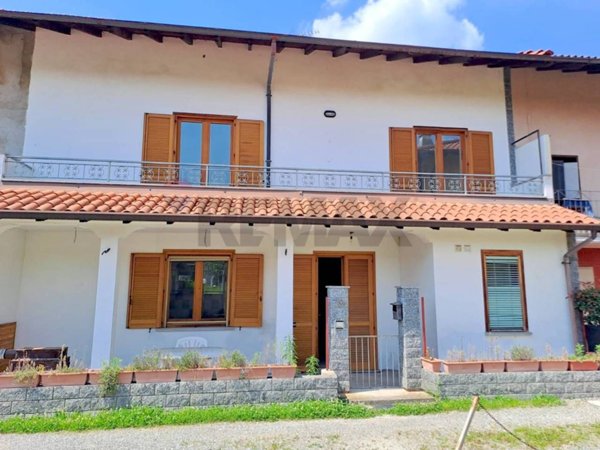 casa indipendente in vendita a Castelletto sopra Ticino