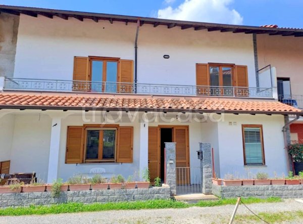 casa indipendente in vendita a Castelletto sopra Ticino
