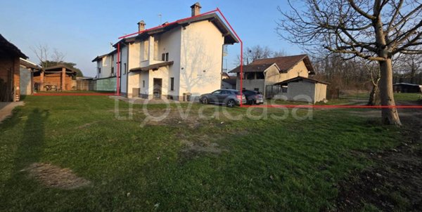 casa indipendente in vendita a Castelletto sopra Ticino