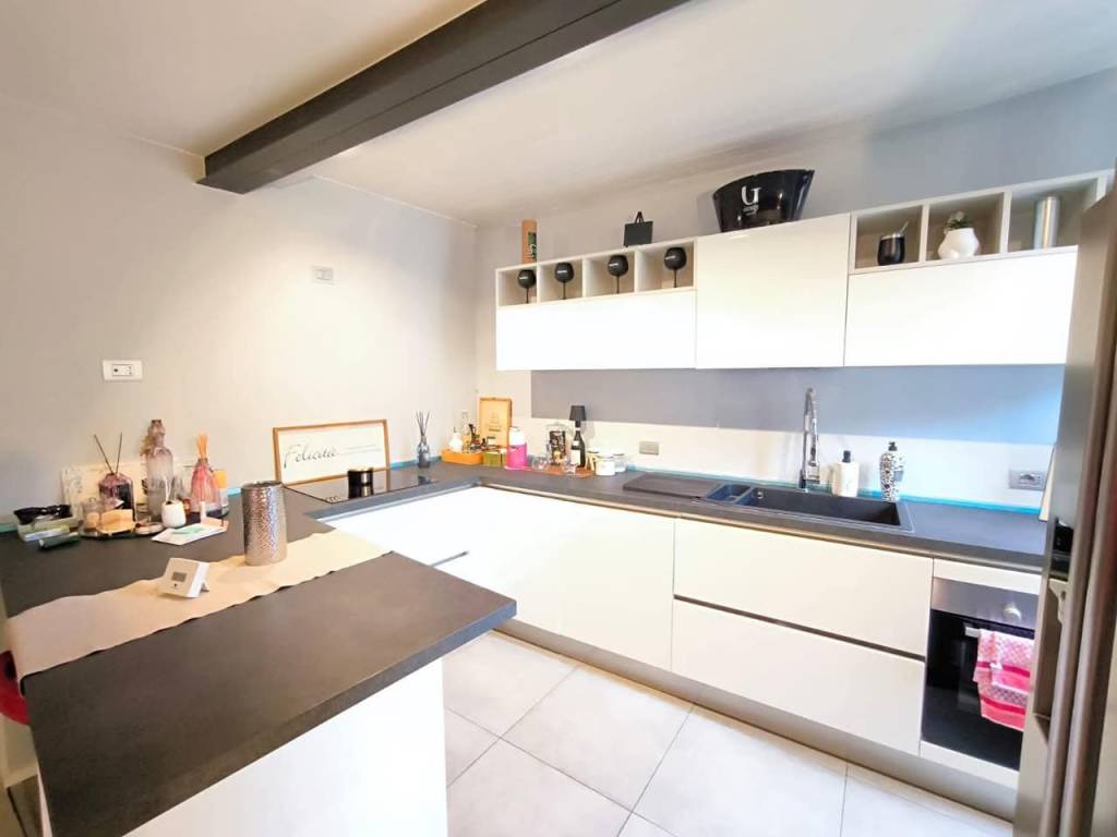 appartamento in vendita a Castelletto sopra Ticino