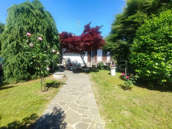 casa indipendente in vendita a Castelletto sopra Ticino