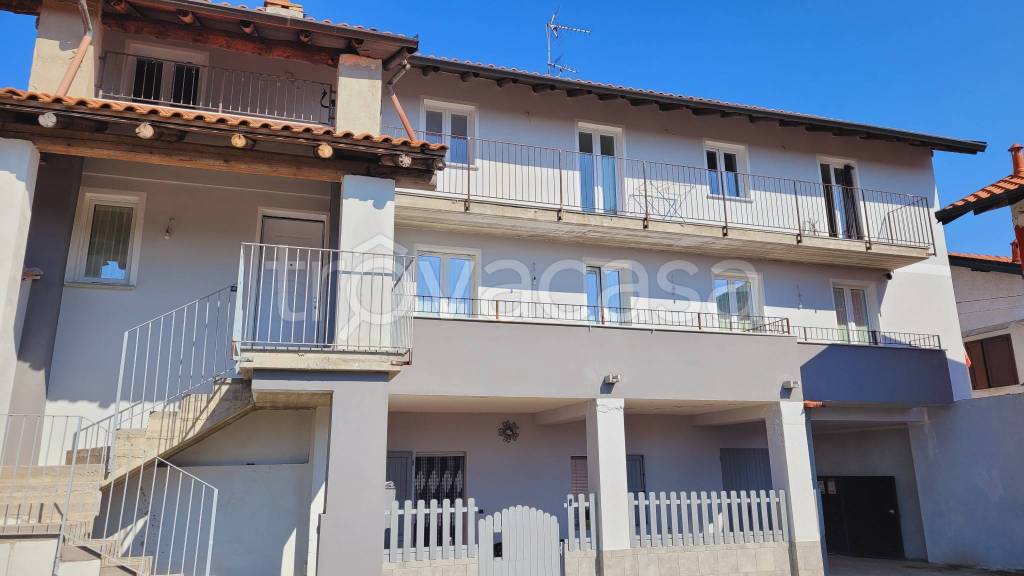 appartamento in vendita a Castelletto sopra Ticino