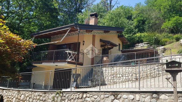 casa indipendente in vendita a Castelletto sopra Ticino