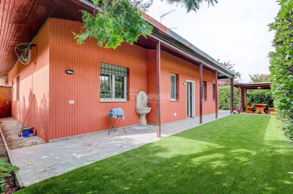 casa indipendente in vendita a Castelletto sopra Ticino