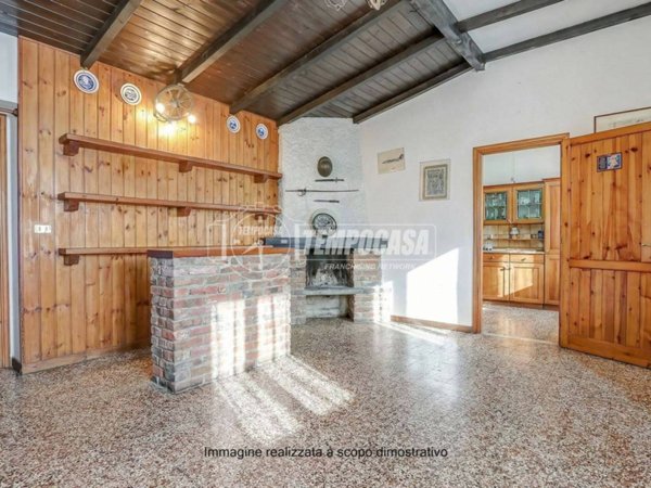 casa indipendente in vendita a Castelletto sopra Ticino