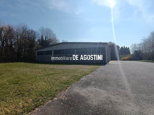 capannone in vendita a Castelletto sopra Ticino