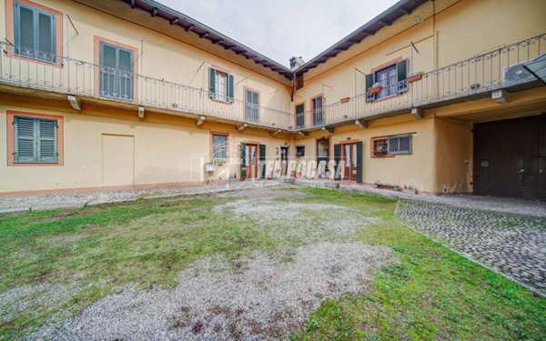 appartamento in vendita a Castelletto sopra Ticino