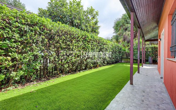 casa indipendente in vendita a Castelletto sopra Ticino