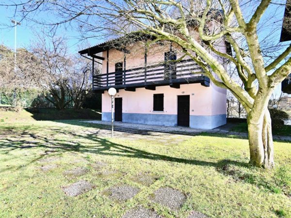appartamento in vendita a Castelletto sopra Ticino