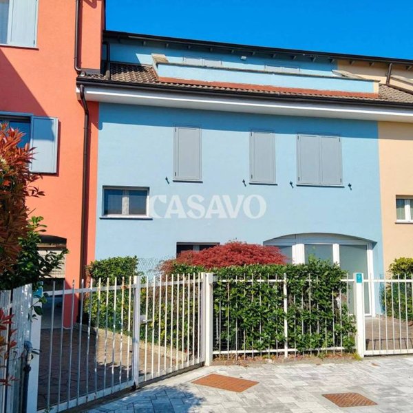 casa indipendente in vendita a Castelletto sopra Ticino