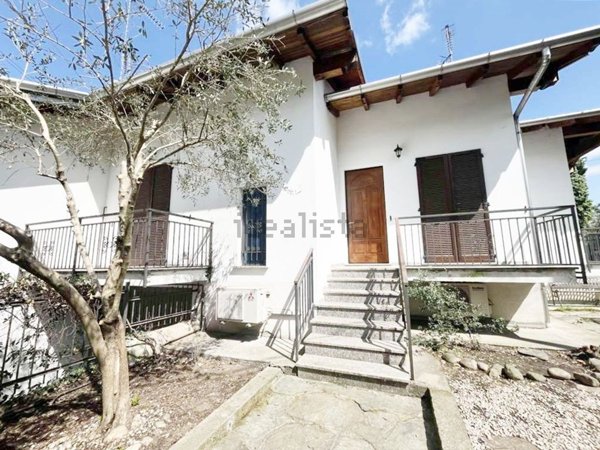 casa indipendente in vendita a Castelletto sopra Ticino