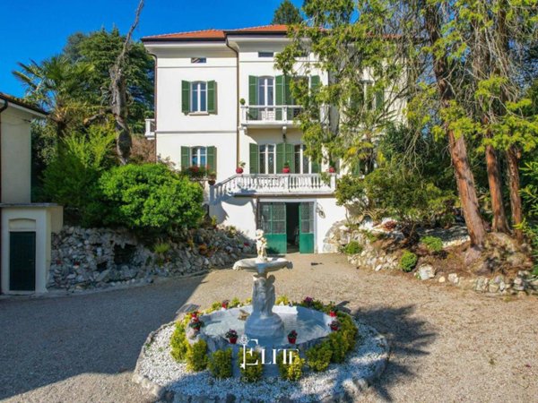 casa indipendente in vendita a Castelletto sopra Ticino