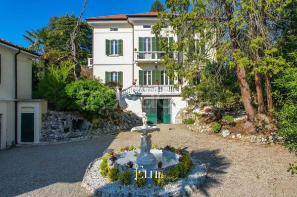 casa indipendente in vendita a Castelletto sopra Ticino