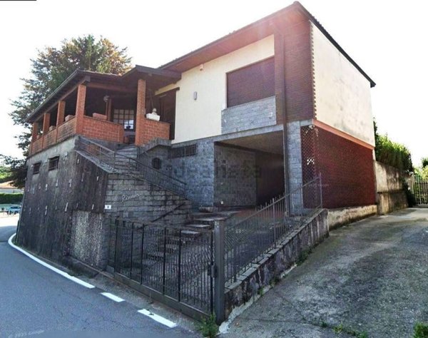 casa indipendente in vendita a Castelletto sopra Ticino
